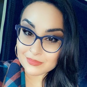 Meet your Posher, Crystalynn